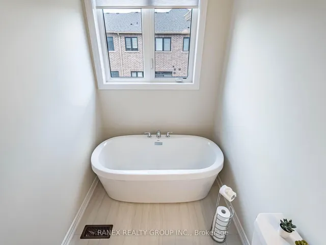 Additional image 40 of 1411 Oakmont Common