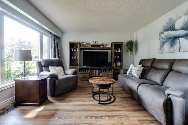 Additional image 5 of 17 RONALDSHAY Ave