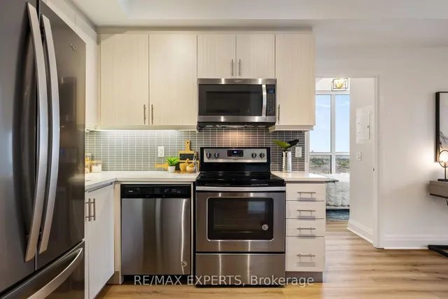 Additional image 17 of 17 Zorra St Unit 2006
