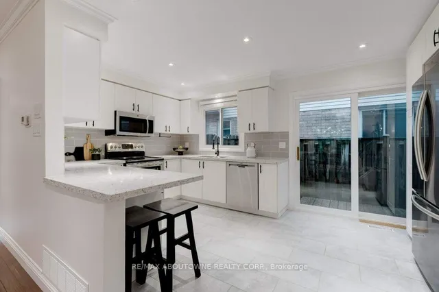 Additional image 10 of 814 Miriam Cres