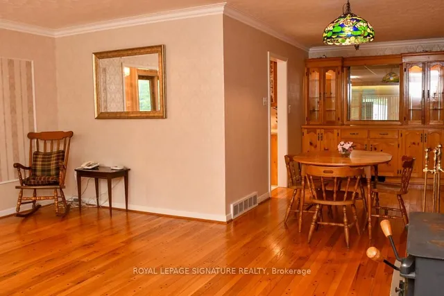 Additional image 38 of 7556 Sixth Line