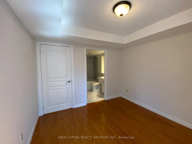 Additional image 11 of 801 Bay St Unit 902