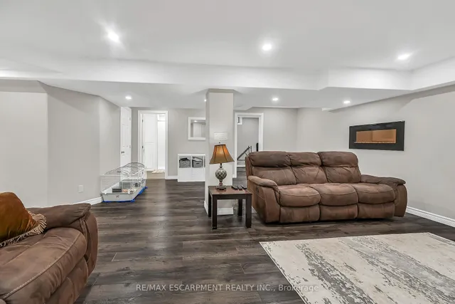 Additional image 38 of 70 Escarpment Dr