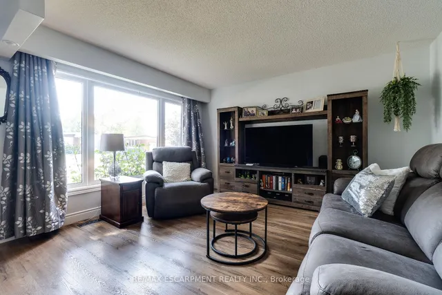 Additional image 4 of 17 RONALDSHAY Ave