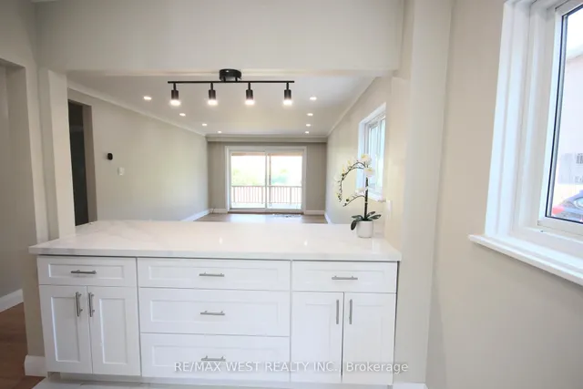 Additional image 8 of 7139 Darcel Ave