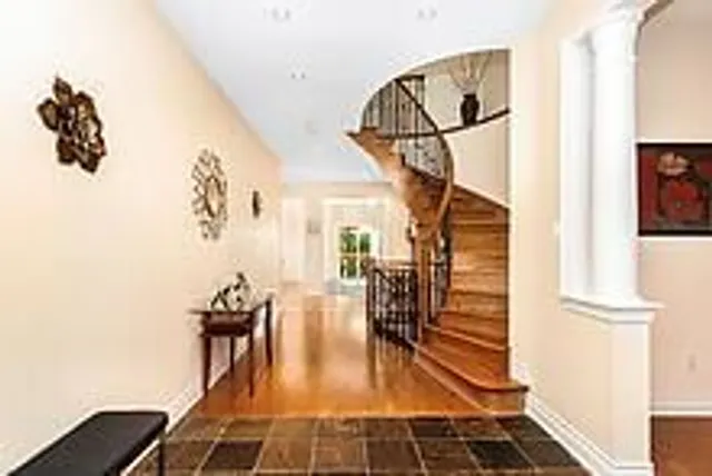 Additional image 6 of 36 Valleyridge Cres