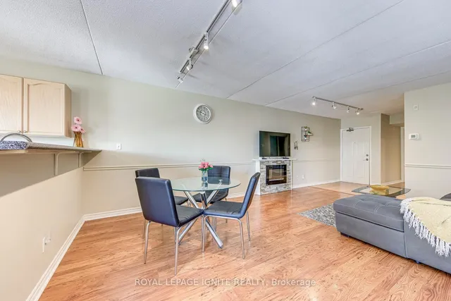 Additional image 11 of 1820 Walkers Line Unit 211