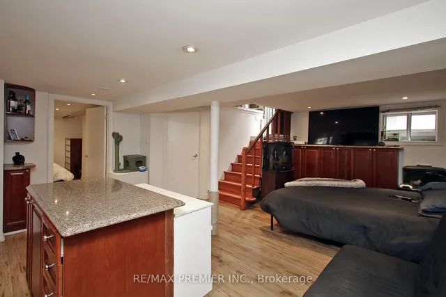 Additional image 19 of 624 McRoberts Ave