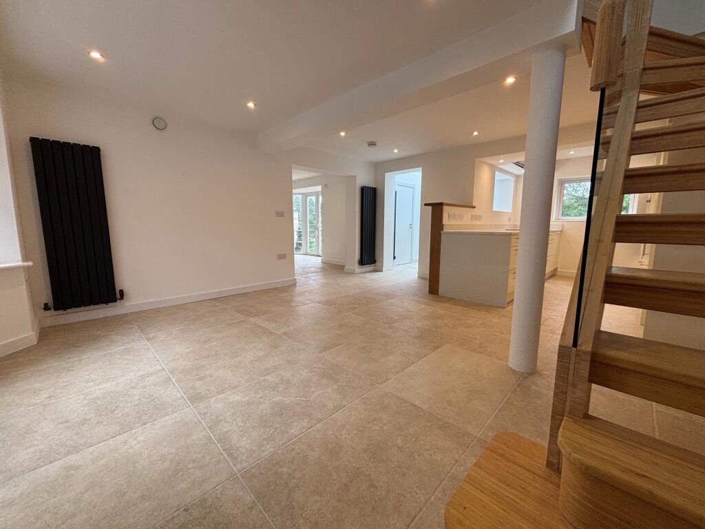 Additional image 9 of High Street, Colney Heath, AL4