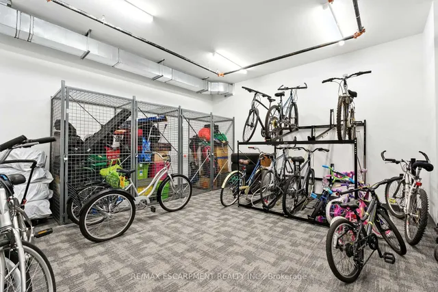 Additional image 37 of 2605 BINBROOK Rd Unit 211