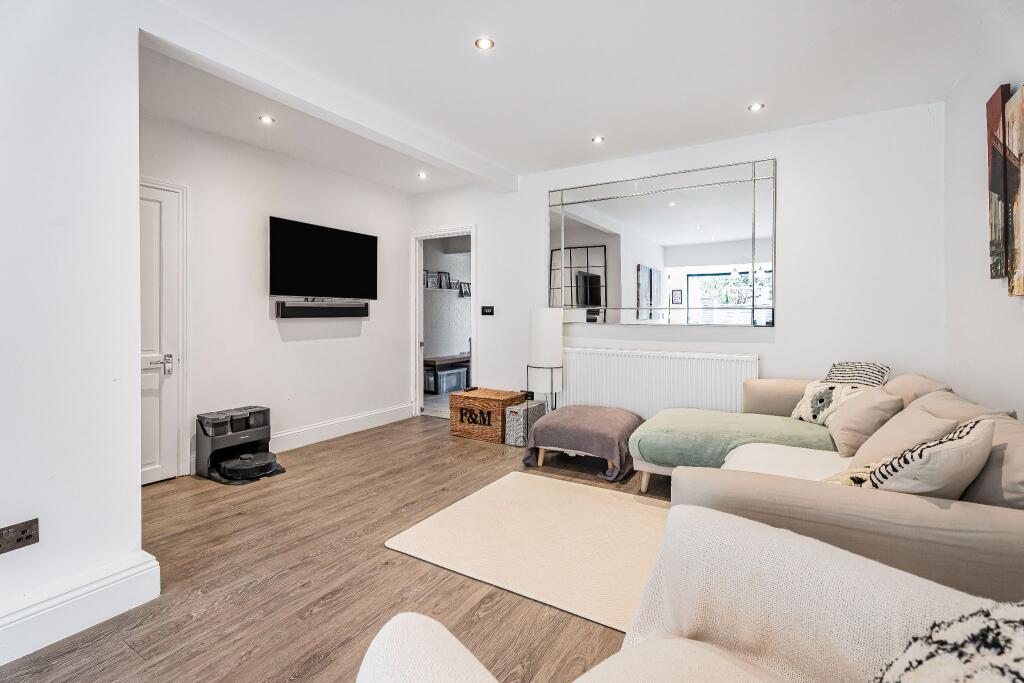 Additional image 5 of Meadow Close, Welham Green, AL9