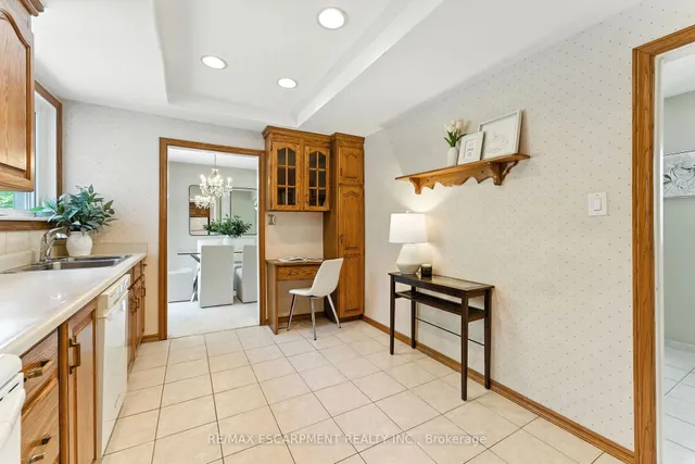 Additional image 13 of 51 Pleasant Ave