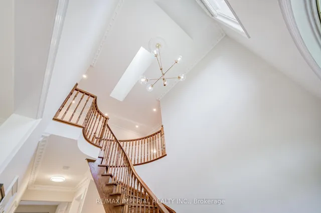 Additional image 14 of 206 Hollywood Ave