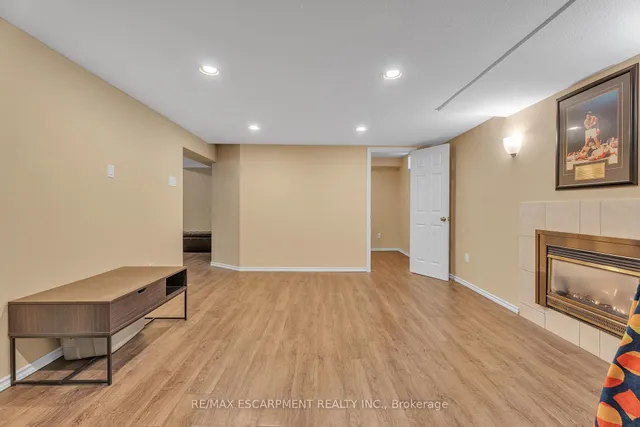 Additional image 38 of 2 Vinehill Dr