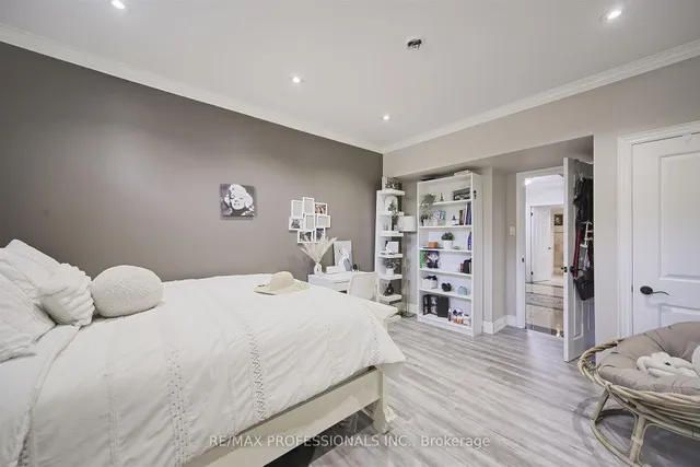 Additional image 47 of 33 Redberry Pkwy