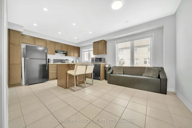 Additional image 11 of 43 Baycliffe Cres