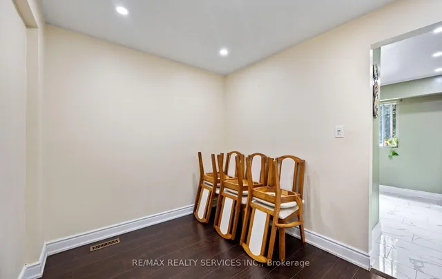 Additional image 15 of 124 Baronwood Crt Unit 124