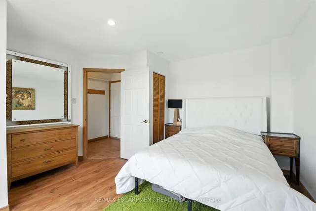 Additional image 25 of 5 Mazza Ave