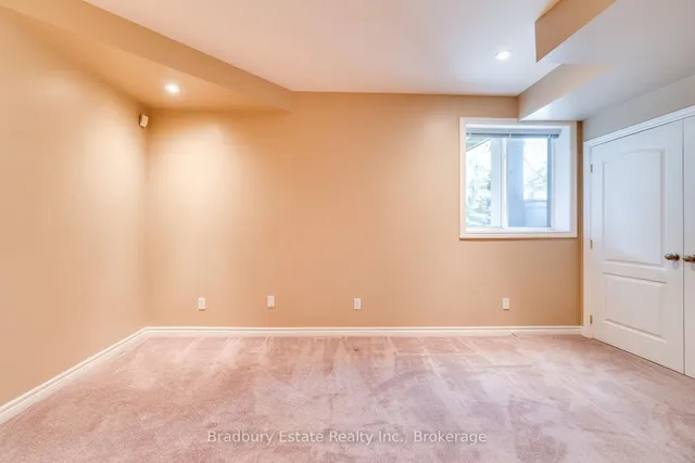 Additional image 24 of 32 Chambers Dr