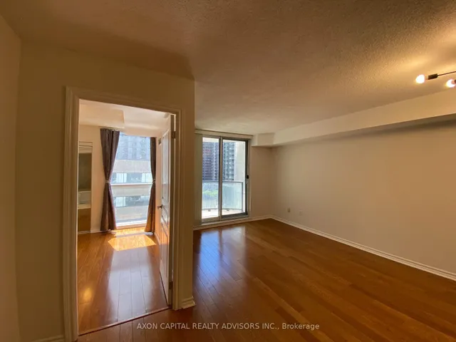 Additional image 23 of 801 Bay St Unit 902