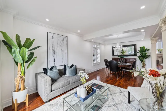 Additional image 10 of 18 Regis Circ