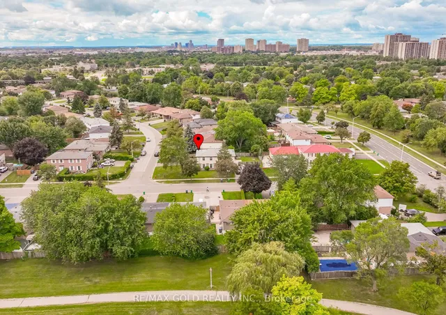 Additional image 48 of 66 Danesbury Cres