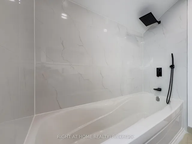 Additional image 29 of 32 Brenton St