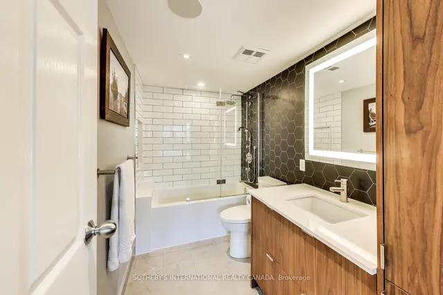 Additional image 14 of 10 Yonge St Unit 2701