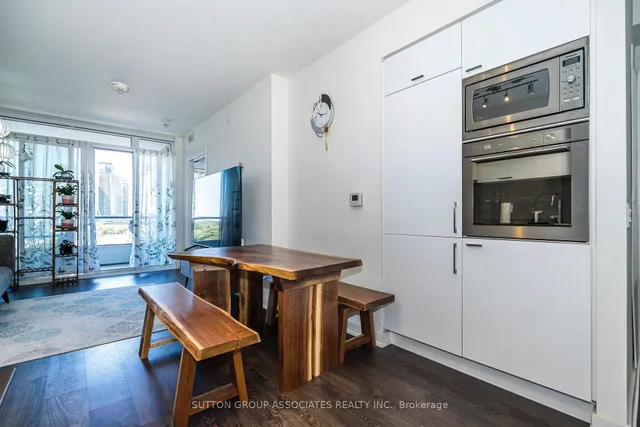 Additional image 8 of 27 Bathurst St Unit 508W