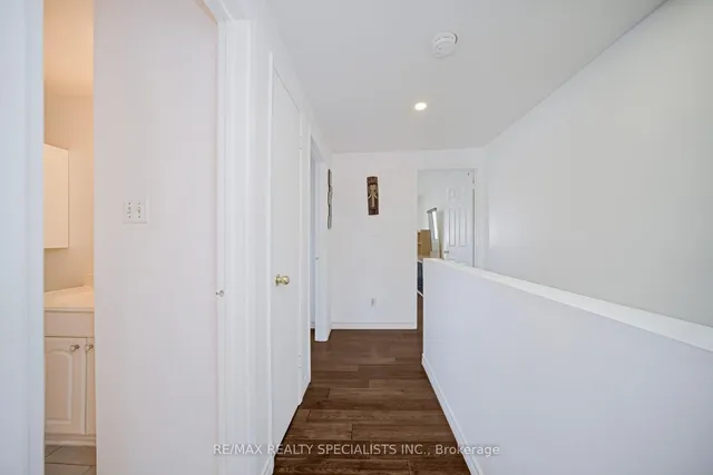 Additional image 29 of 28 Lincoln Crt