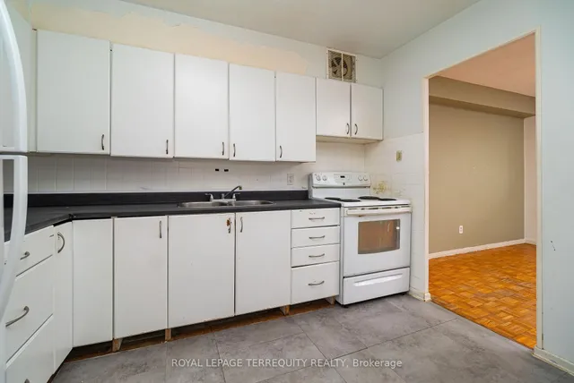 Additional image 12 of 2550 Pharmacy Ave Unit 1615