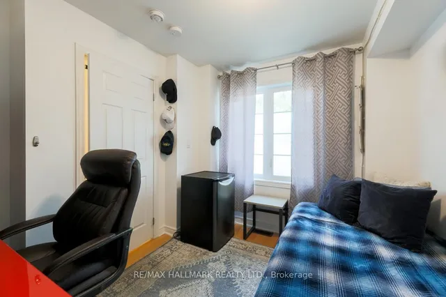 Additional image 15 of 3757 B St Clair Ave