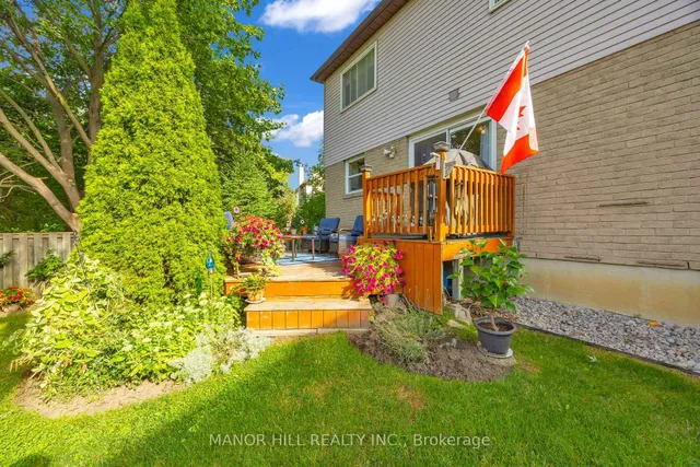 Additional image 35 of 72 Lacewood Cres