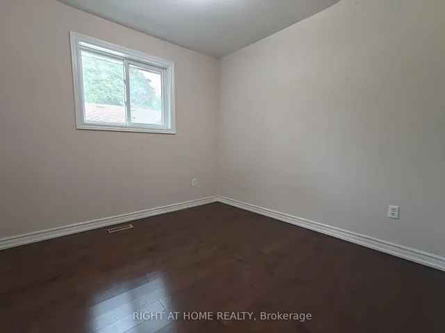 Additional image 10 of 182 mcnicoll Ave