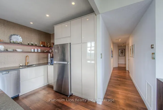 Additional image 30 of 36 James St Unit 1102