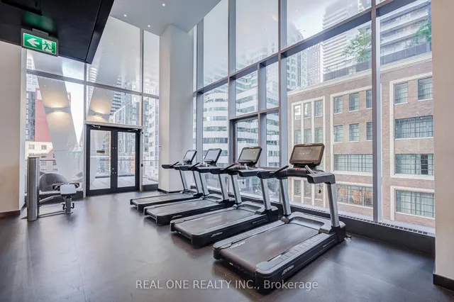 Additional image 21 of 357 King St Unit 2803