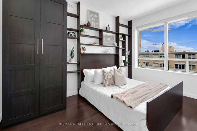 Additional image 21 of 1005 King St Unit 913