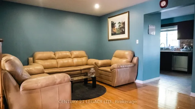 Additional image 9 of 25 Revelstoke Pl