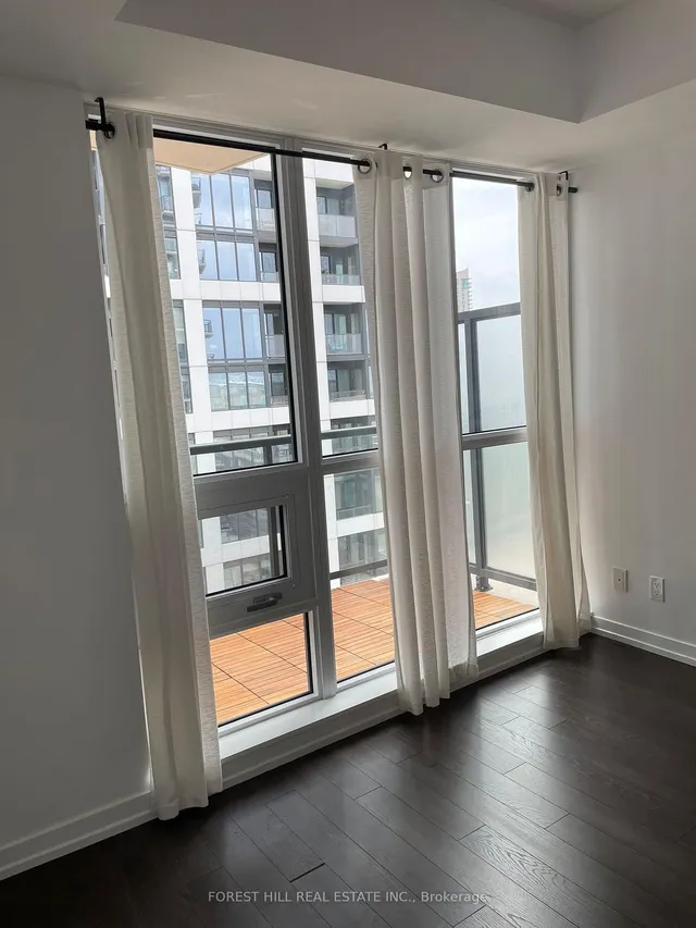 Additional image 9 of 49 East Liberty St Unit 1212