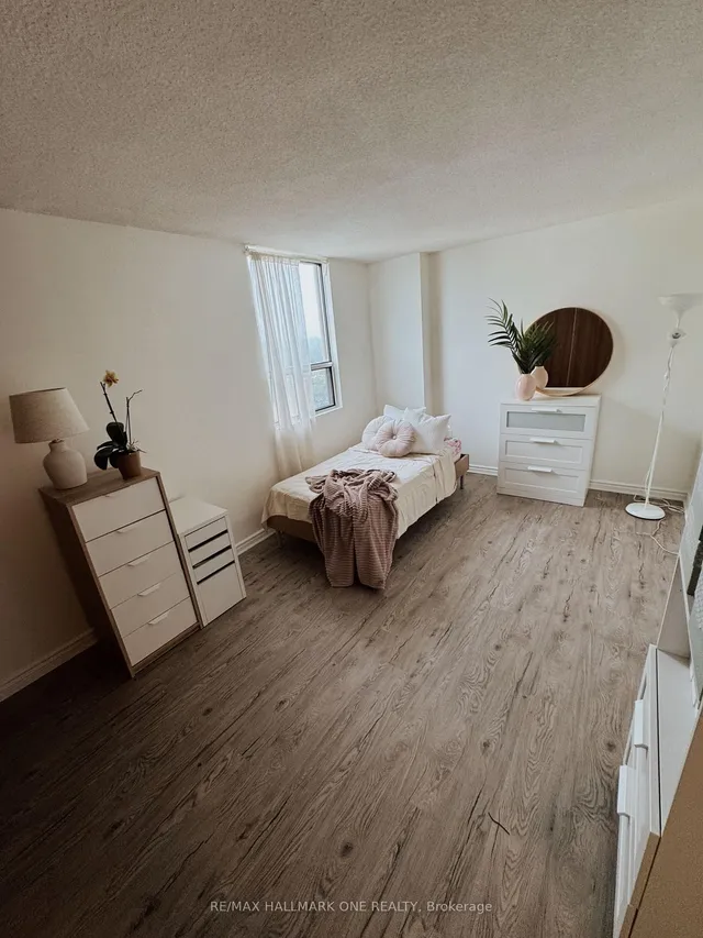 Additional image 11 of 45 Sunrise Ave Unit 904