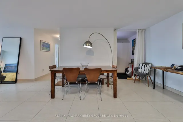 Additional image 15 of 230 King St Unit PH18