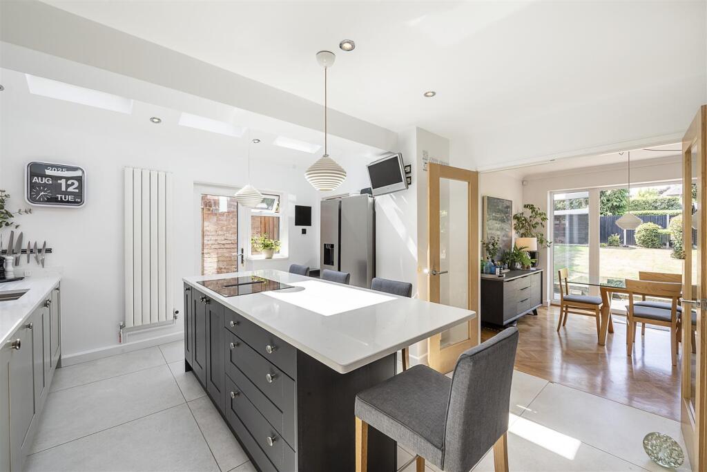 Additional image 5 of Tuffnells Way, Harpenden