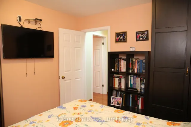 Additional image 13 of 888 Bloor St