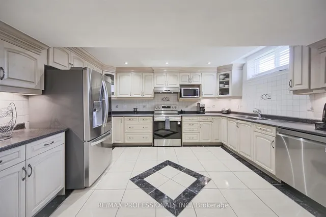 Additional image 45 of 33 Redberry Pkwy