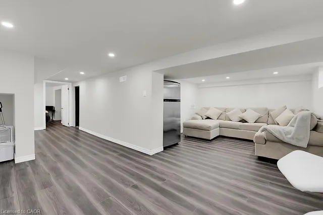 Additional image 25 of 515 Upper James St