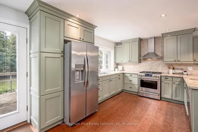 Additional image 14 of 1071 Melvin Ave