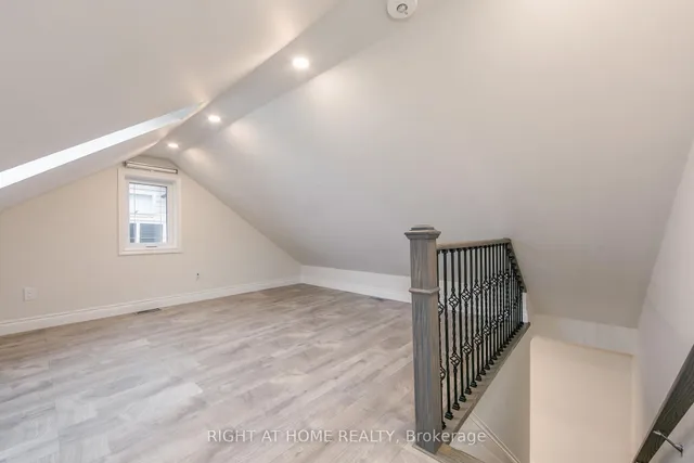 Additional image 15 of 701 Dupont St