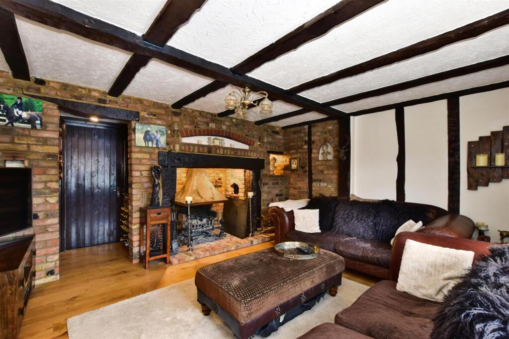 Additional image 24 of Maplefield, Park Street, St. Albans