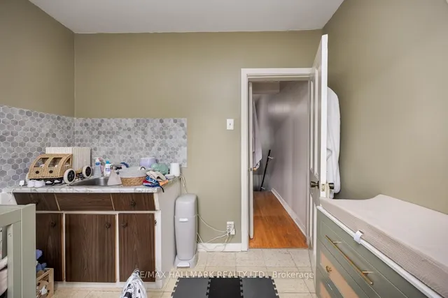 Additional image 7 of 227 Shaw St