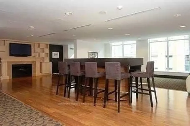 Additional image 8 of 8 Scollard St Unit 1007